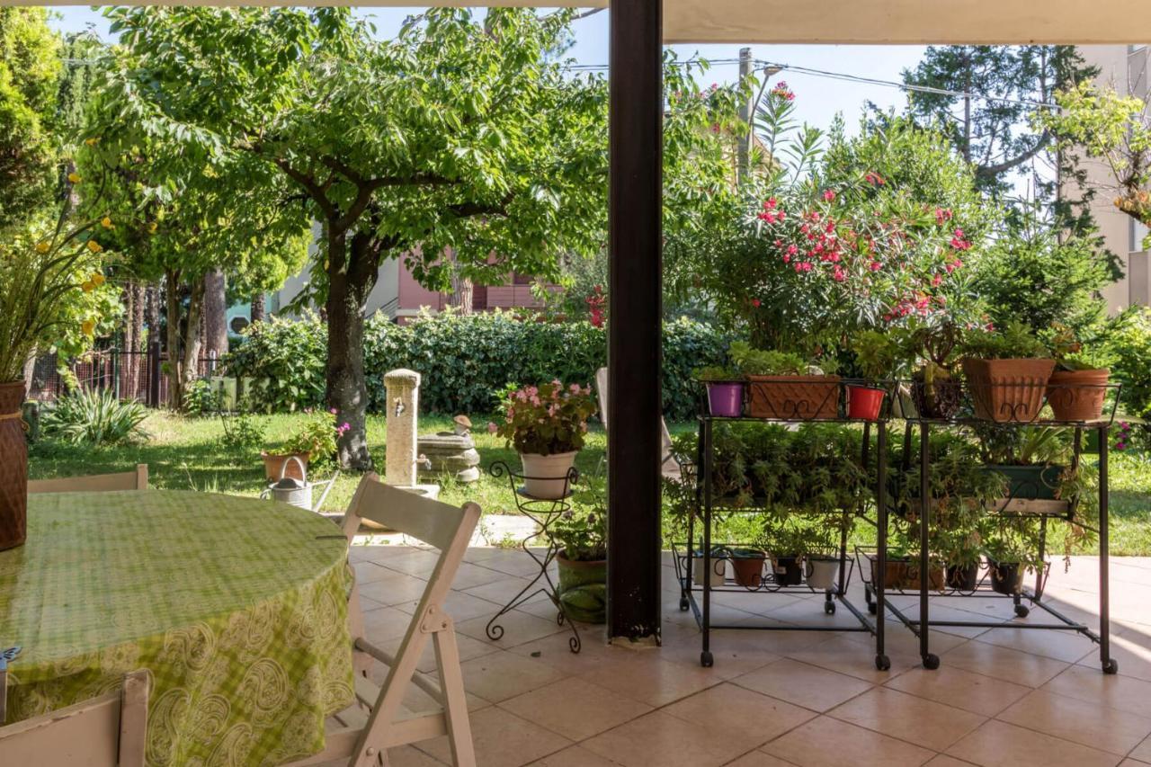 Villa Francesco Appartamento La Ruota เดเซนซาโนเดลการ์ดา ภายนอก รูปภาพ